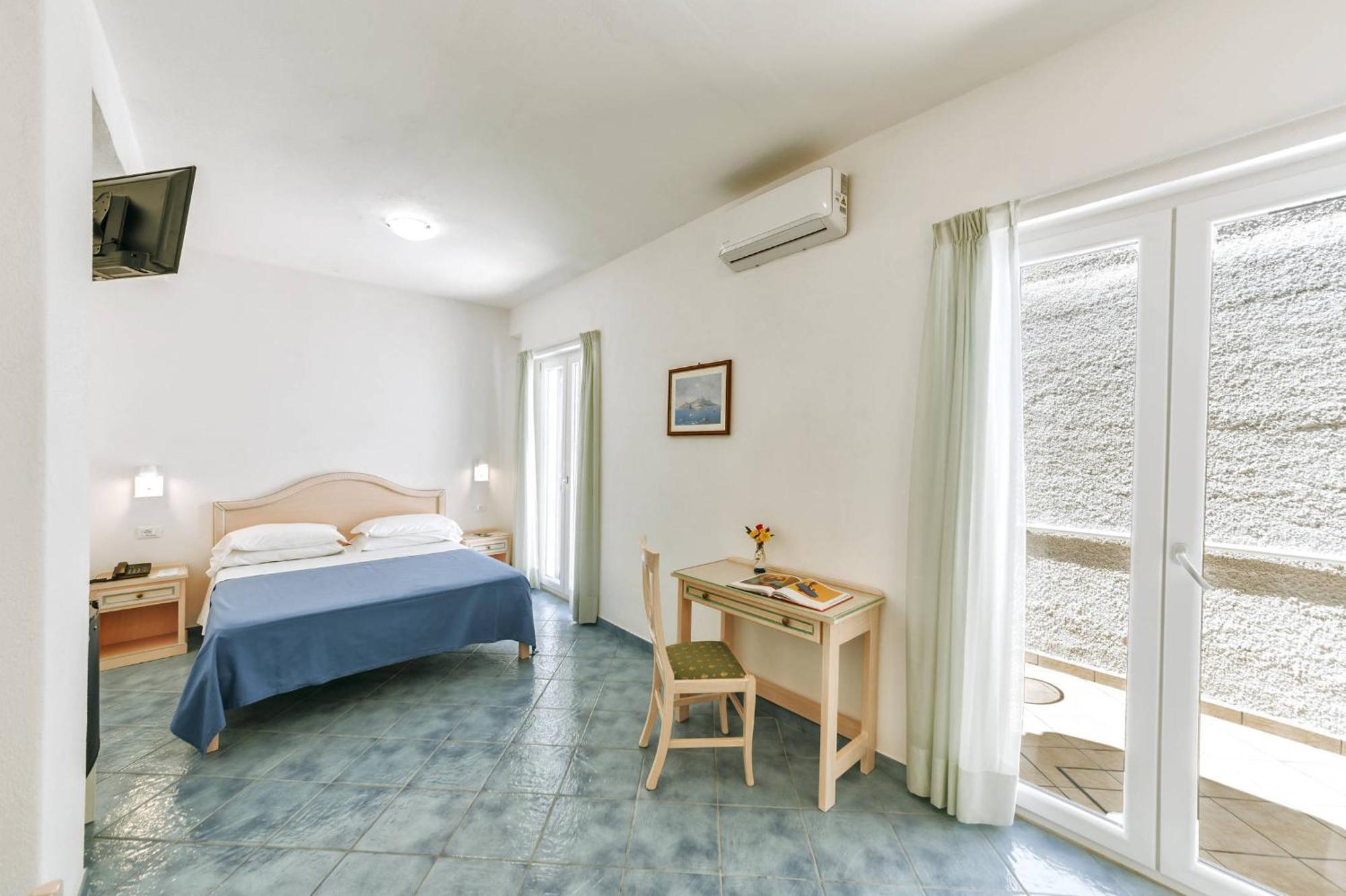 Hotel Villa D'Orta イスキア島 部屋 写真